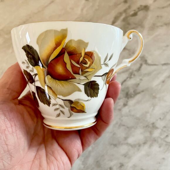 Vintage Teacup/Saucer Yellow Rose Regency English Bone China | Circa 1950 - Picture 4 of 9